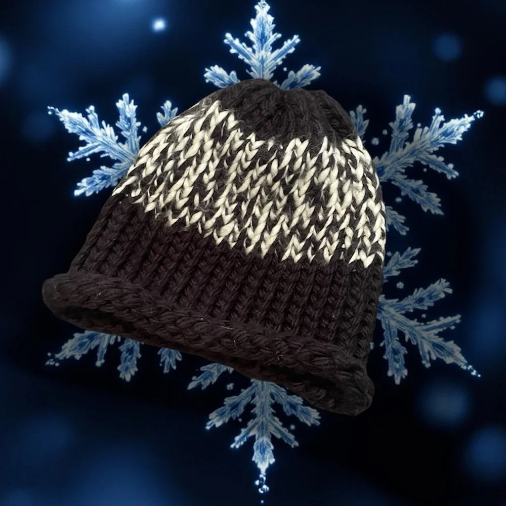 Handmade Crochet Chunky Knit Black and White Beanie Hat NWOT